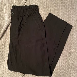 Banana Republic black paper bag waist ankle slacks, size m